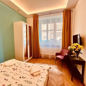 Moderni Apartman Na Hluboke V Praze - Idealni Pro 4 Apartmán