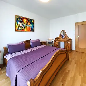 006 Angel Apartmán